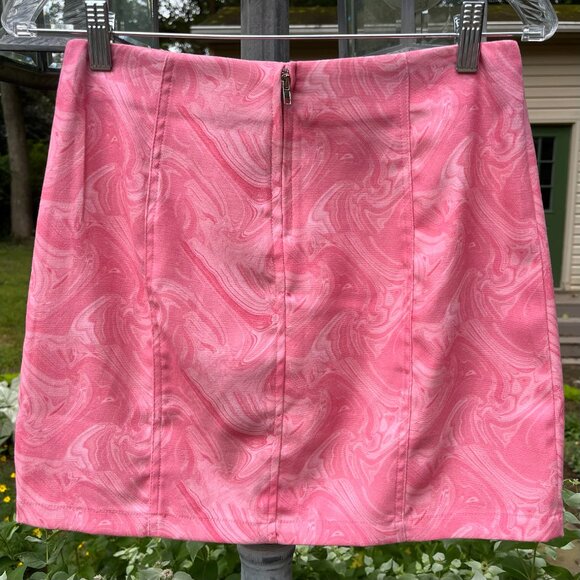 IT'S a $13 SALE!! Le Lis A-line mini skirt. Pink watercolor pattern, size small - Picture 2 of 5